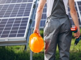 انرژی خورشیدی؛ کلید تحول در عصر انرژیهای تجدیدپذیر مزرعه خورشیدی